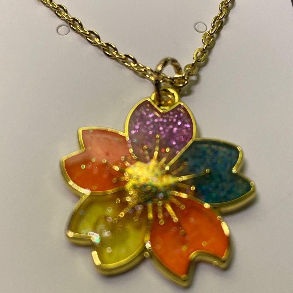 Multicolor Flower Pendant Necklace